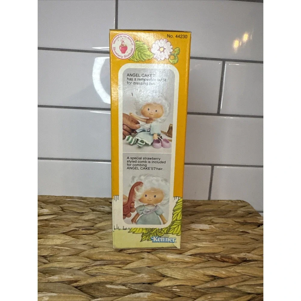 NRFB Vintage 1982 ANGEL CAKE with SOUFFLE Strawberry Shortcake‎ Doll SEALED BOX